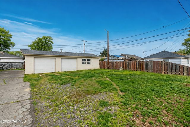 2907 S 3rd St, Union Gap, WA 98903