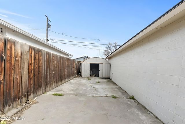 2907 S 3rd St, Union Gap, WA 98903