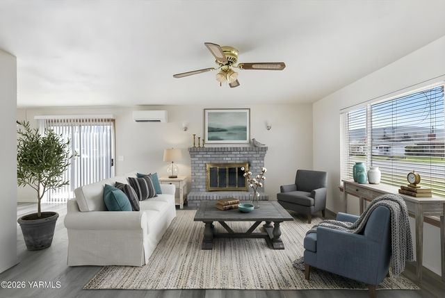 2907 S 3rd St, Union Gap, WA 98903