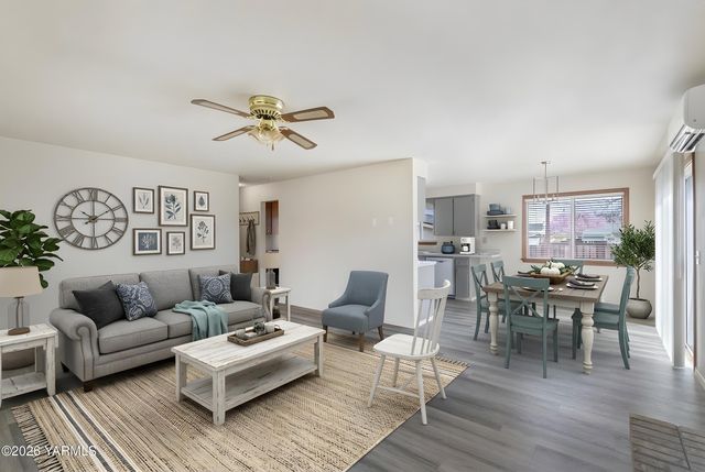 2907 S 3rd St, Union Gap, WA 98903