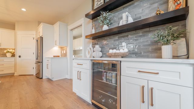 8201 Alexander Street, Schererville, IN 46375