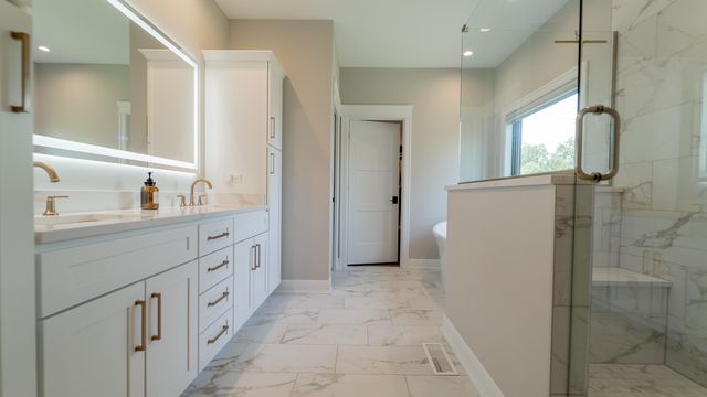 8201 Alexander Street, Schererville, IN 46375