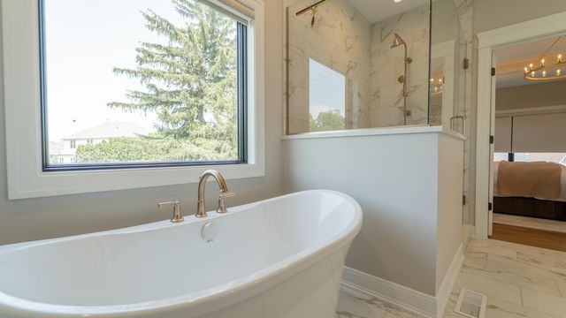 8201 Alexander Street, Schererville, IN 46375