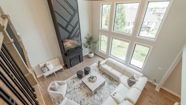 8201 Alexander Street, Schererville, IN 46375