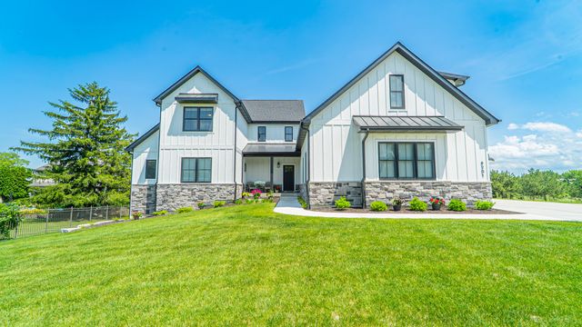 8201 Alexander Street, Schererville, IN 46375