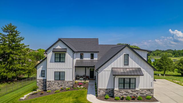 8201 Alexander Street, Schererville, IN 46375