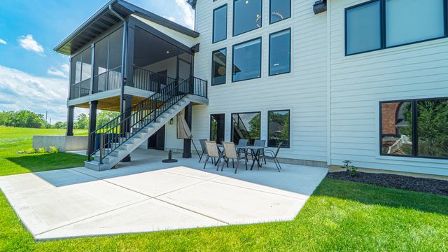 8201 Alexander Street, Schererville, IN 46375