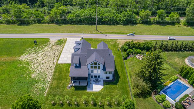 8201 Alexander Street, Schererville, IN 46375