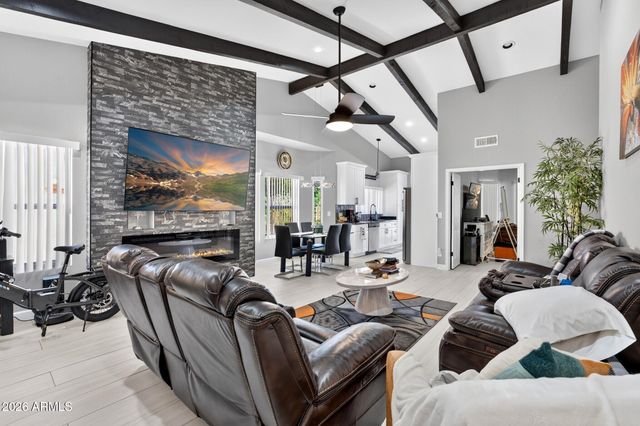 12213 N Chama Drive Unit 1, Fountain Hills, AZ 85268