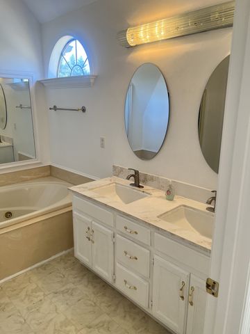 6137 Bradford Hills Dr, Nashville, TN 37211