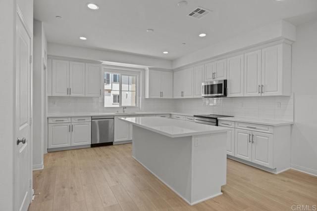 8685 Amherst Street, Santee, CA 92071