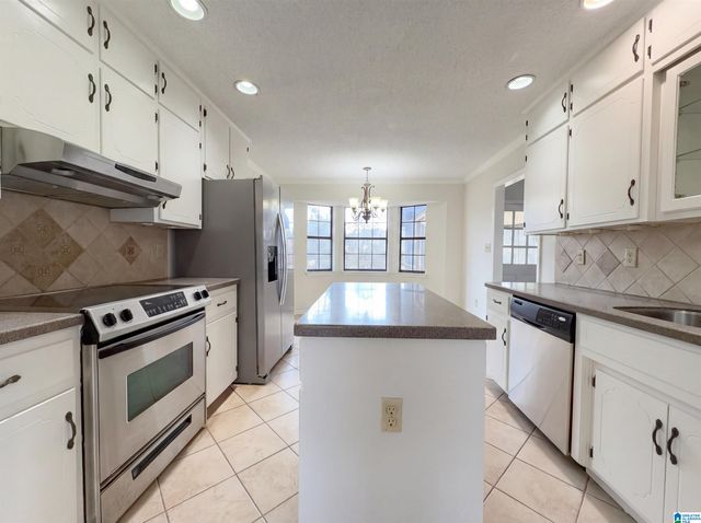 800 THOMAS DRIVE, Mount Olive, AL 35117