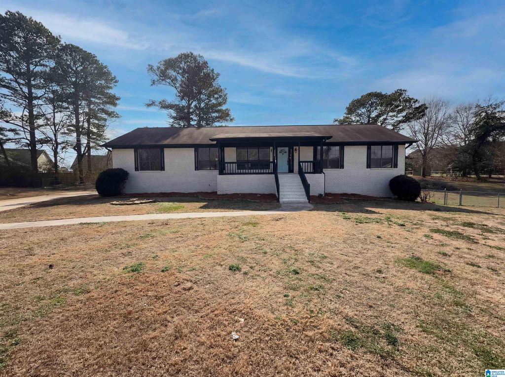 800 THOMAS DRIVE, Mount Olive, AL 35117