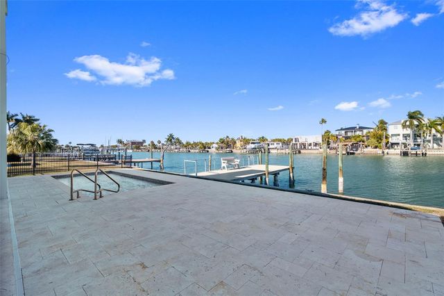 11145 4TH STREET E, Treasure Island, FL 33706