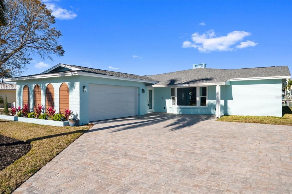 Image 1 of property listing at 11145 4TH STREET E, Treasure Island, FL 33706