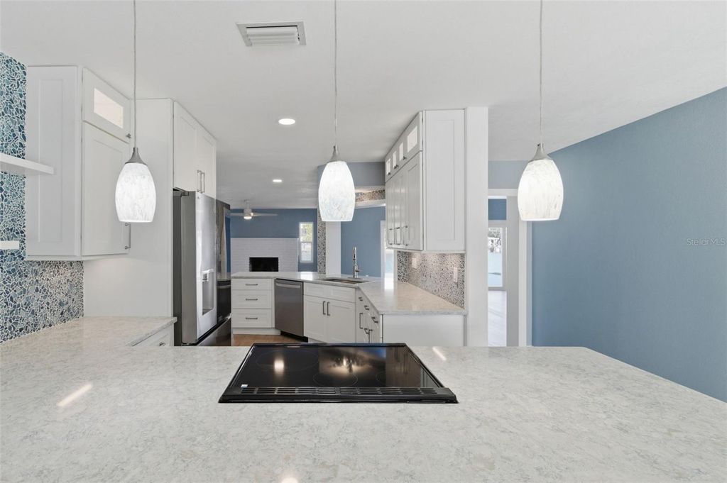 Image 13 of property listing at 11145 4TH STREET E, Treasure Island, FL 33706