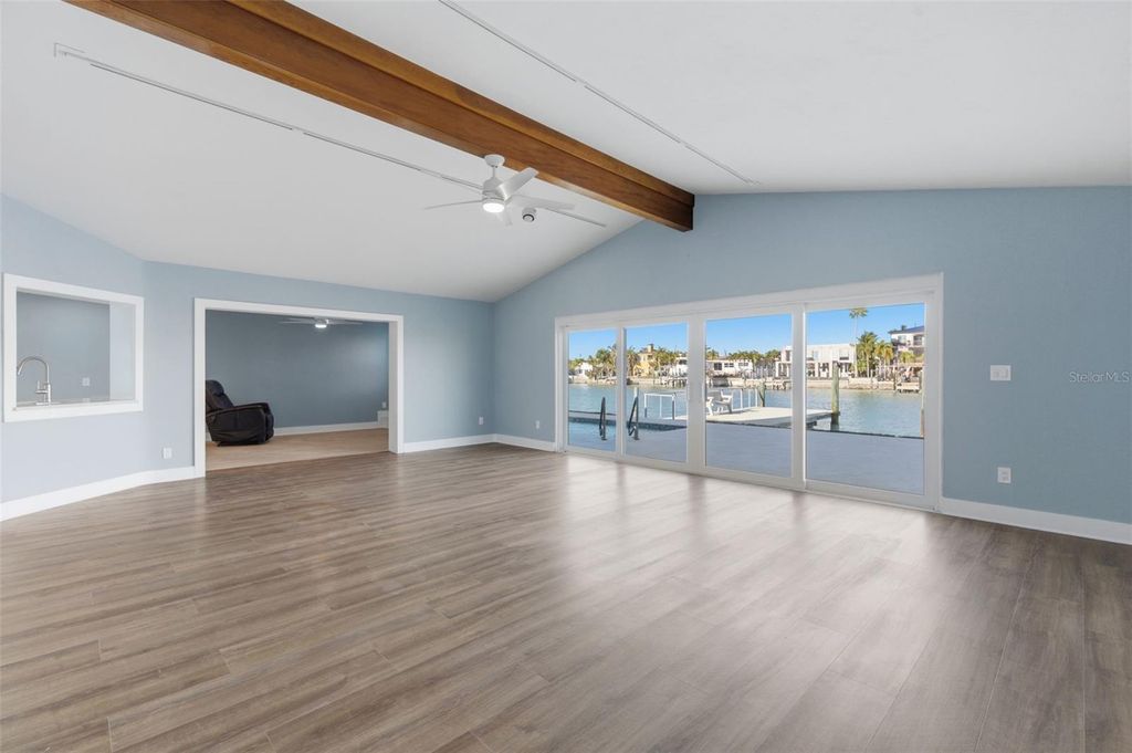 Image 18 of property listing at 11145 4TH STREET E, Treasure Island, FL 33706