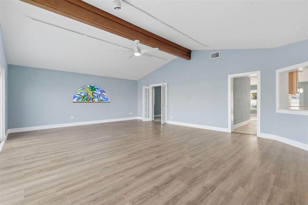 Image 19 of property listing at 11145 4TH STREET E, Treasure Island, FL 33706