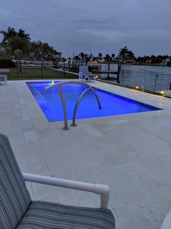 Image 31 of property listing at 11145 4TH STREET E, Treasure Island, FL 33706