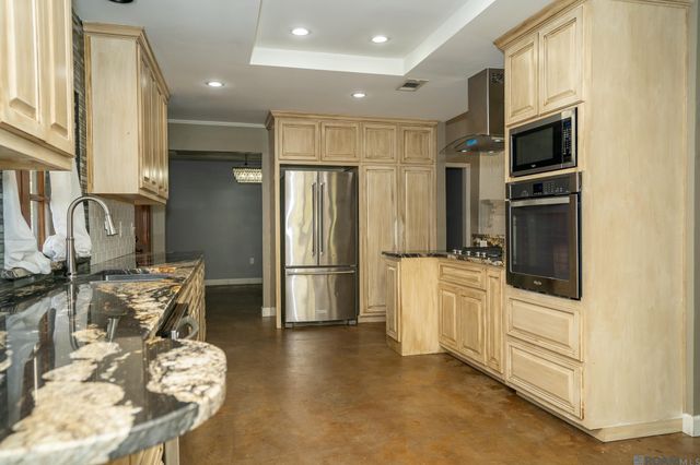 3736 Sessions Dr, Baton Rouge, LA 70816