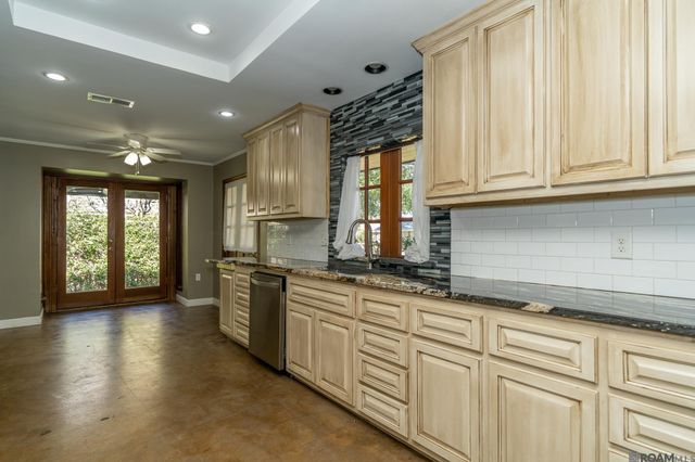 3736 Sessions Dr, Baton Rouge, LA 70816