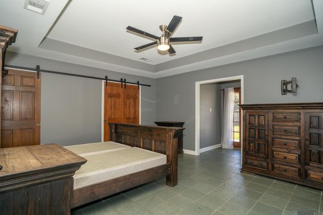 3736 Sessions Dr, Baton Rouge, LA 70816