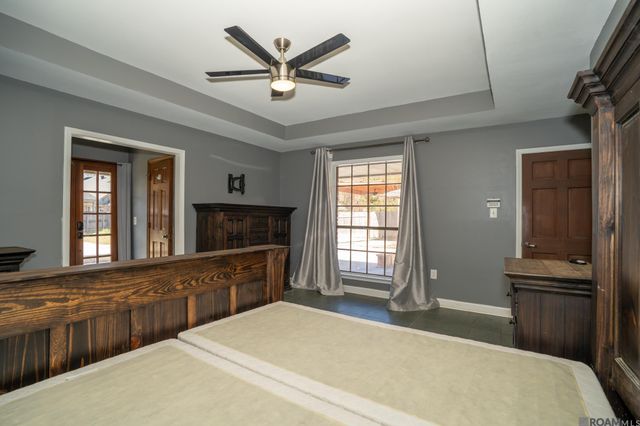 3736 Sessions Dr, Baton Rouge, LA 70816