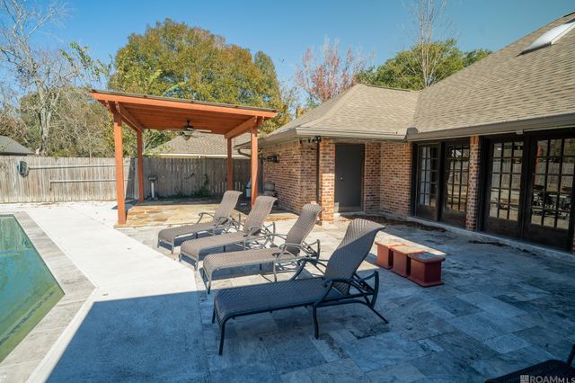 3736 Sessions Dr, Baton Rouge, LA 70816