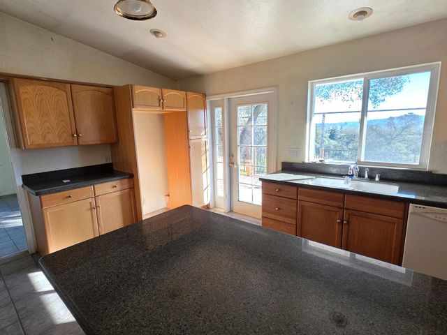 6540 Serendipity Ln, Placerville, CA 95667