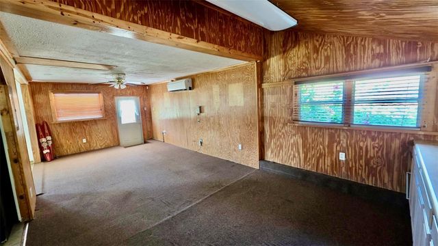 811 W WISCONSIN AVENUE, Deland, FL 32720