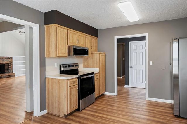 6435 Greenwood Street, Shawnee, KS 66216