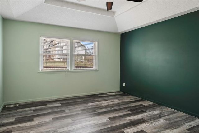 6435 Greenwood Street, Shawnee, KS 66216