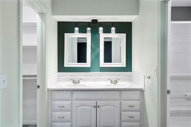 6435 Greenwood Street, Shawnee, KS 66216