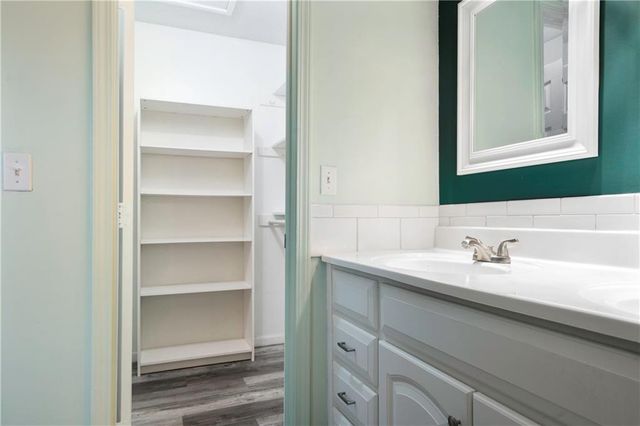 6435 Greenwood Street, Shawnee, KS 66216