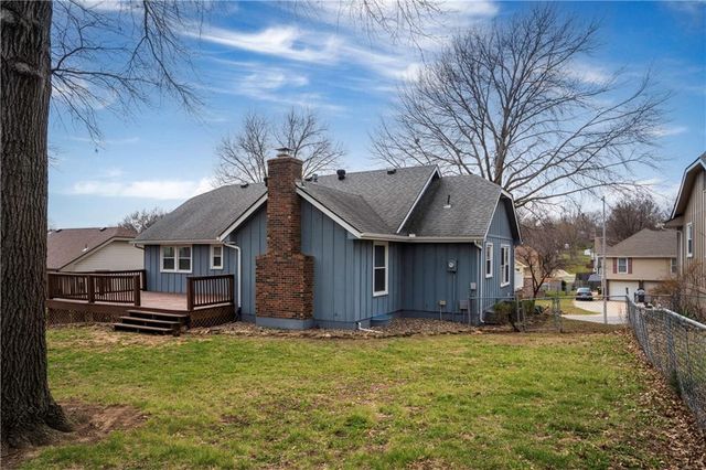 6435 Greenwood Street, Shawnee, KS 66216