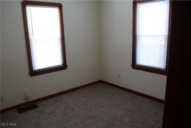 2346 W Oberlin Avenue, Lorain, OH 44052