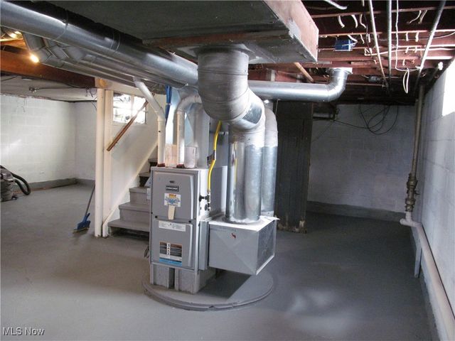 2346 W Oberlin Avenue, Lorain, OH 44052