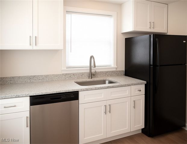 2346 W Oberlin Avenue, Lorain, OH 44052