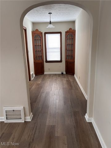 2346 W Oberlin Avenue, Lorain, OH 44052