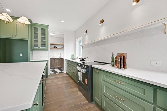 17312 Earnshaw Street, Overland Park, KS 66221