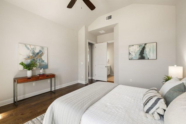 5820 Harper Park DR 43, Austin, TX 78735