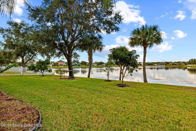 1955 Snapdragon Drive NW, Palm Bay, FL 32907