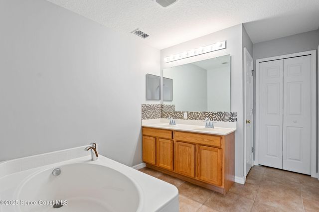 1955 Snapdragon Drive NW, Palm Bay, FL 32907