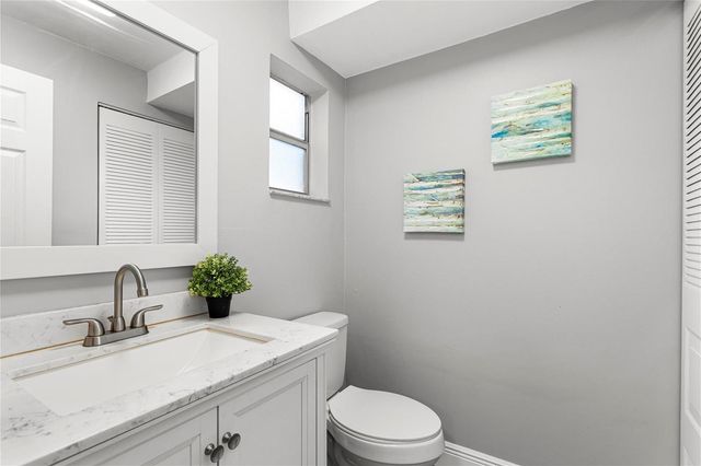 9700 Sunrise Lakes Boulevard 101, Sunrise, FL 33322
