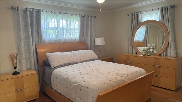 9652 COMMODORE DRIVE, Seminole, FL 33776
