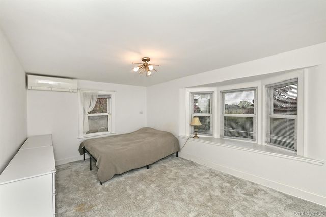 21 S Washington Street, Port Washington, NY 11050