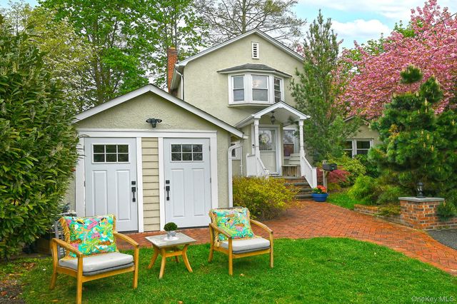 21 S Washington Street, Port Washington, NY 11050