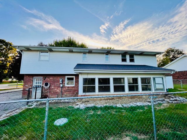 2334 Malibu Court, Anderson, IN 46012