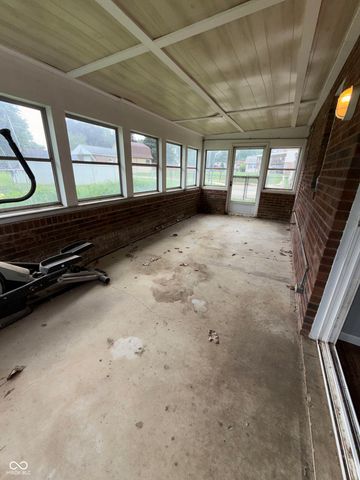 2334 Malibu Court, Anderson, IN 46012