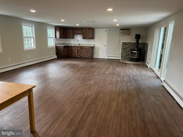 908 LINCOLN RD, Phoenixville, PA 19460